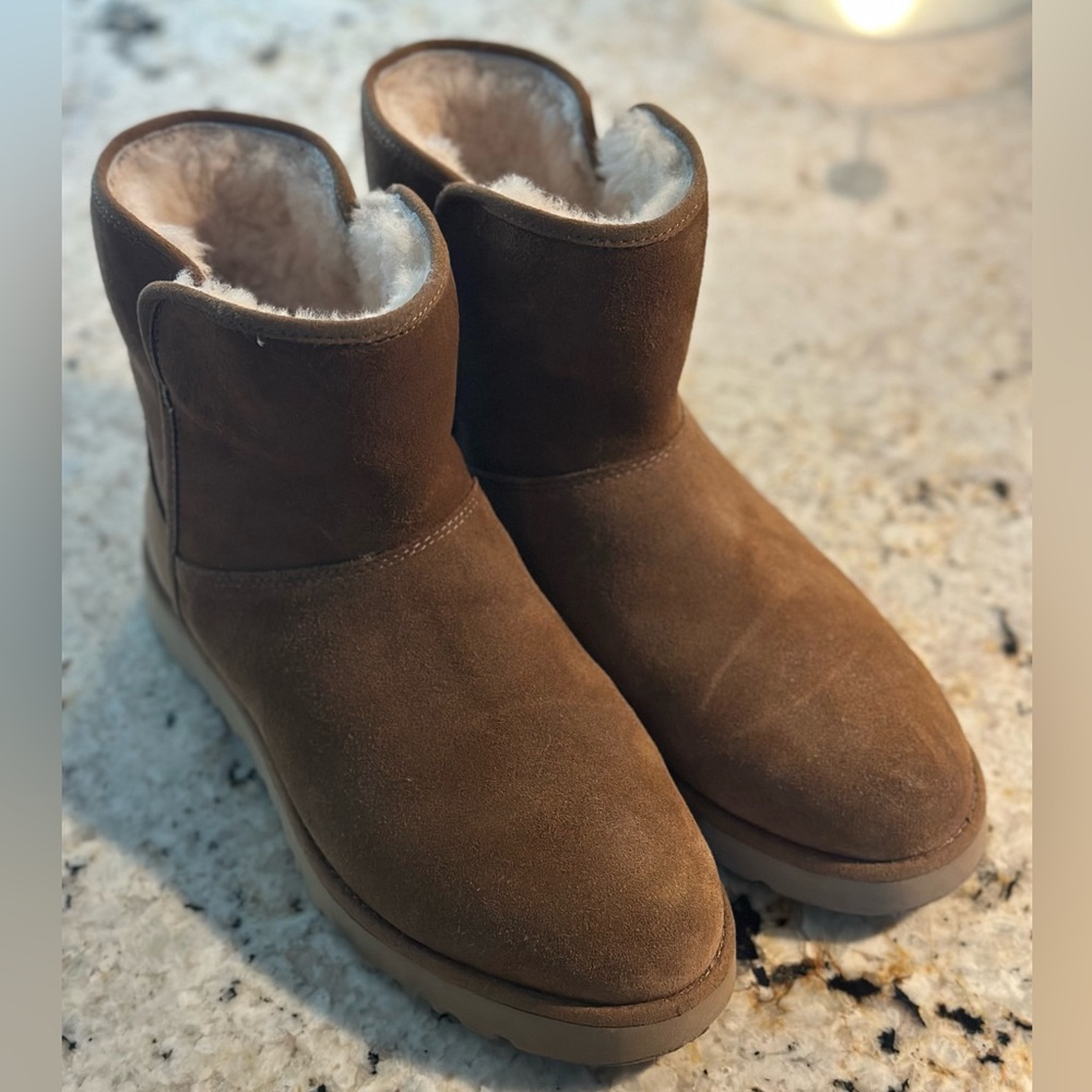 UGG Cory II Boots